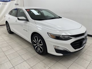 New 2024 Chevrolet Malibu RS w/ LPO, Floor Liner Package image 1