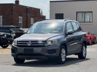 Used 2015 Volkswagen Tiguan S image 1