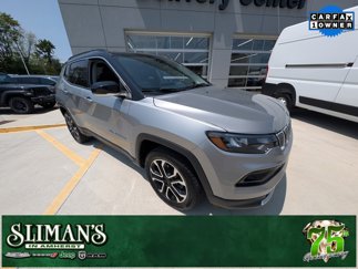 Used 2022 Jeep Compass Limited image 1