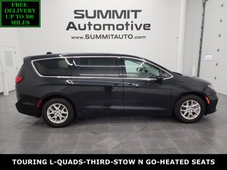 Used 2023 Chrysler Pacifica Touring-L image 1