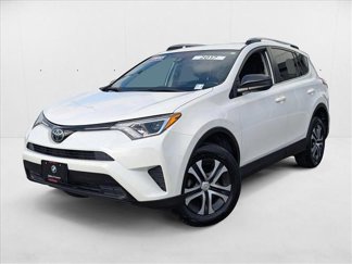 Used 2017 Toyota RAV4 LE image 1