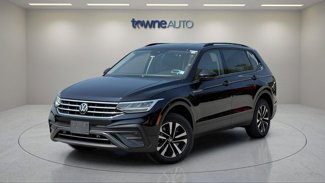 Used 2022 Volkswagen Tiguan S image 1