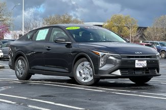 Certified 2025 Kia K4 LX image 1