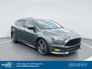 Used 2018 Ford Focus ST image 1