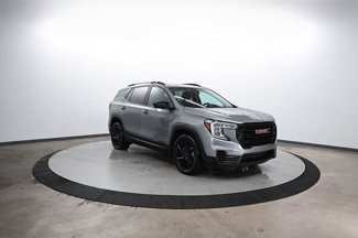 Certified 2024 GMC Terrain SLE w/ Driver Convenience Package image 1