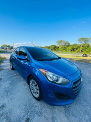 Used 2017 Hyundai Elantra GT image 1