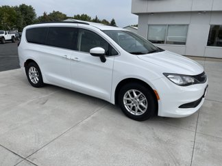 Used 2021 Chrysler Voyager Lxi image 1