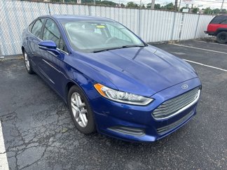 Used 2015 Ford Fusion SE image 1