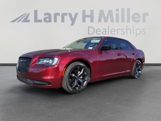 Used 2021 Chrysler 300 Touring w/ Sport Appearance Package image 1