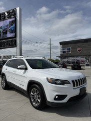 Used 2019 Jeep Cherokee Latitude Plus image 1