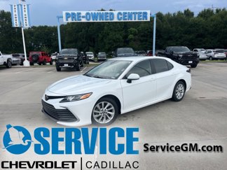 Used 2022 Toyota Camry LE image 1