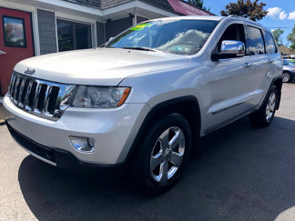 Used 2011 Jeep Grand Cherokee Limited w/ Luxury Group II image 1