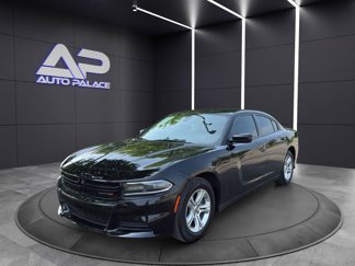 Used 2022 Dodge Charger SXT image 1