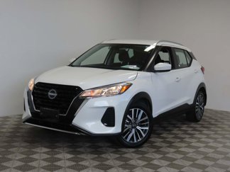 Used 2023 Nissan Kicks SV image 1