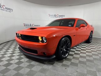 Used 2023 Dodge Challenger R/T image 1