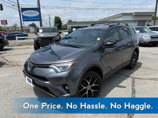 Used 2018 Toyota RAV4 SE image 1