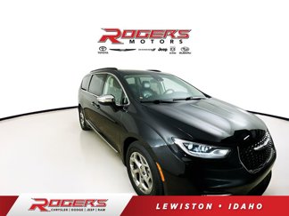 Certified 2023 Chrysler Pacifica Limited image 1