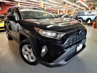 Used 2019 Toyota RAV4 XLE image 1