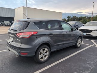 Used 2016 Ford Escape SE image 1