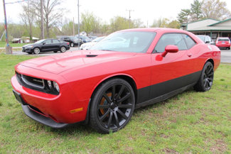 Used 2013 Dodge Challenger SXT image 1