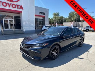 Certified 2021 Toyota Camry SE image 1