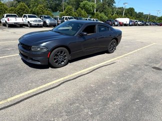 Used 2017 Dodge Charger SXT image 1