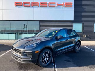 Used 2025 Porsche Macan image 1