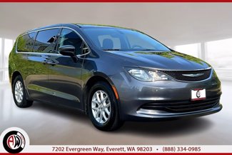 Used 2017 Chrysler Pacifica Touring image 1