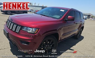 Used 2020 Jeep Grand Cherokee Altitude image 1