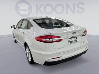Used 2019 Ford Fusion SE image 1