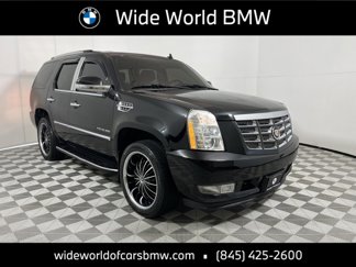 Used 2013 Cadillac Escalade Luxury image 1
