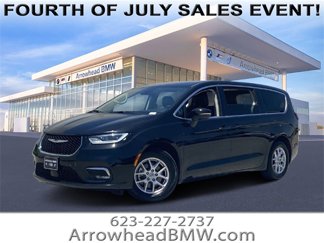 Used 2023 Chrysler Pacifica Touring-L image 1