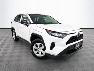 Certified 2022 Toyota RAV4 LE image 1