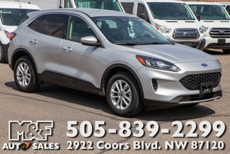 Used 2020 Ford Escape SE image 1