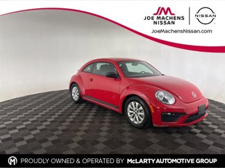 Used 2018 Volkswagen Beetle 2.0T image 1