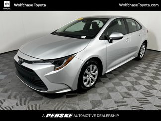 Used 2023 Toyota Corolla LE image 1