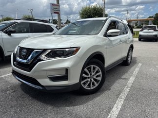 Used 2020 Nissan Rogue SV image 1