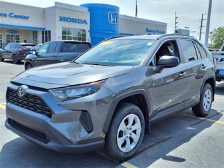 Used 2021 Toyota RAV4 LE image 1