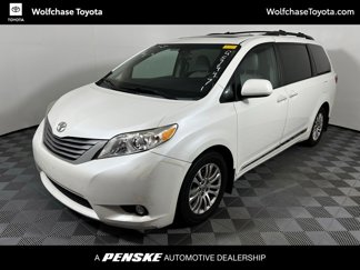 Used 2016 Toyota Sienna XLE image 1