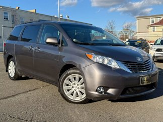 Used 2015 Toyota Sienna XLE w/ XLE Navigation Package image 1