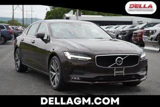 Used 2018 Volvo S90 T6 Momentum w/ Convenience Package image 1