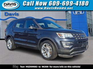 Used 2017 Ford Explorer XLT w/ Equipment Group 202A image 1