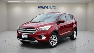 Used 2019 Ford Escape SE image 1