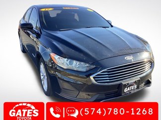 Used 2019 Ford Fusion SE image 1