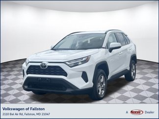 Used 2022 Toyota RAV4 XLE image 1