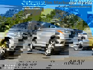 Used 2016 Toyota Highlander LE image 1
