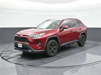 Used 2021 Toyota RAV4 XLE image 1