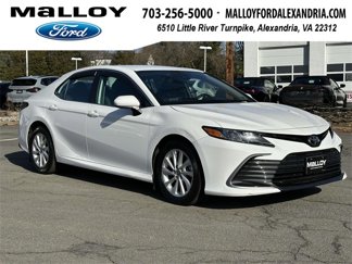 Used 2022 Toyota Camry LE image 1