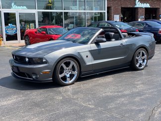 Used 2010 Ford Mustang GT image 1