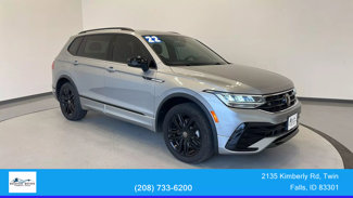 Used 2022 Volkswagen Tiguan SE R-Line image 1